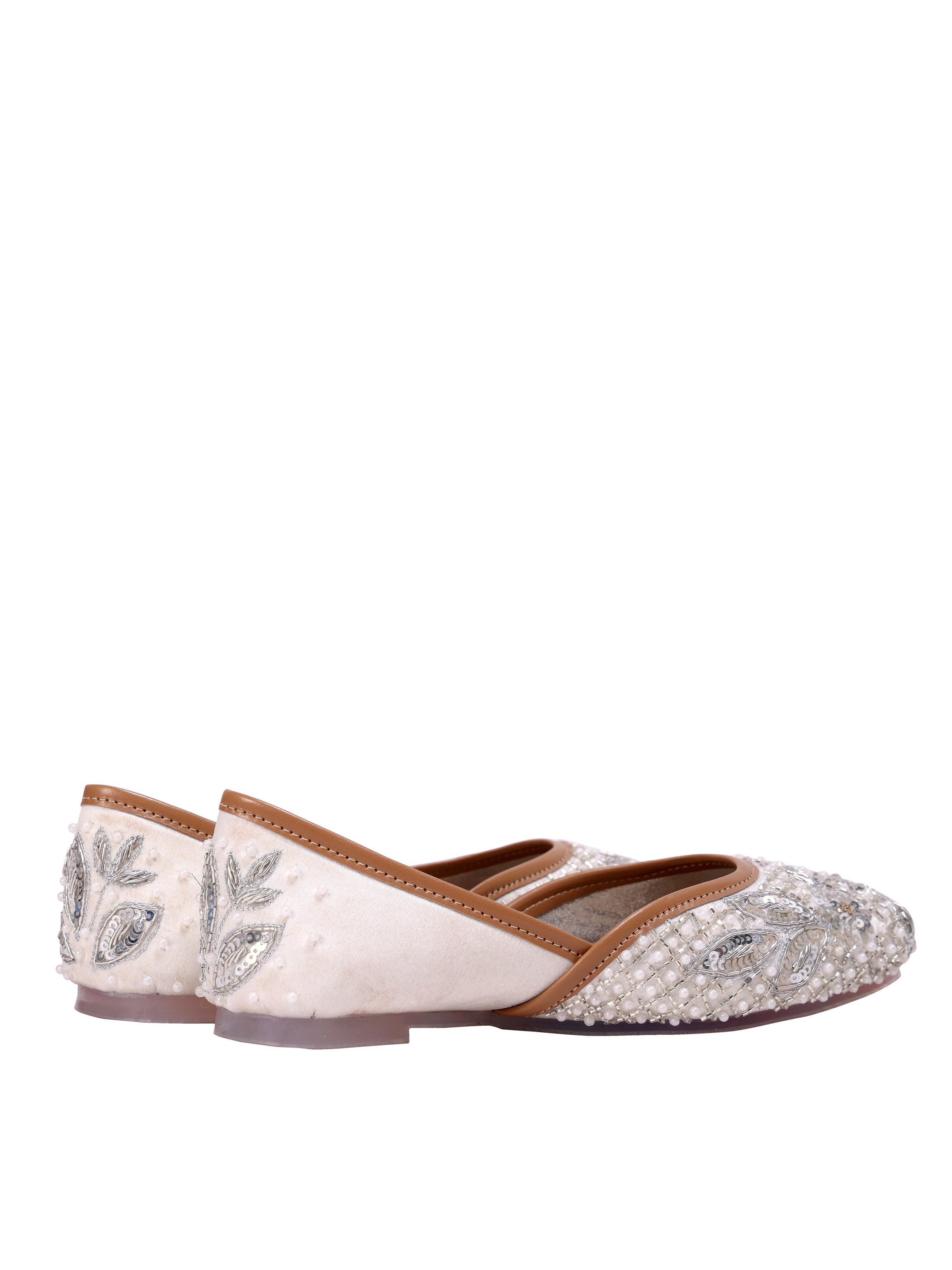 Champagne Silver Paisley Hand-Embroidered Juttis