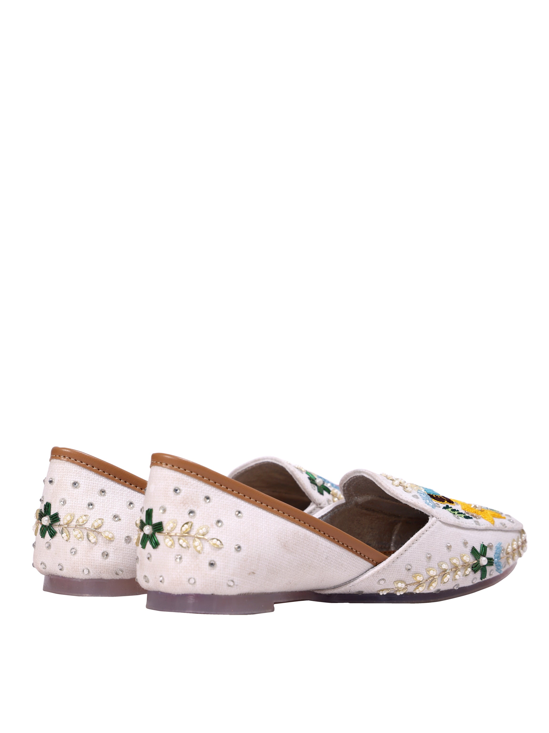 Zehra Off-White Bloom Juttis