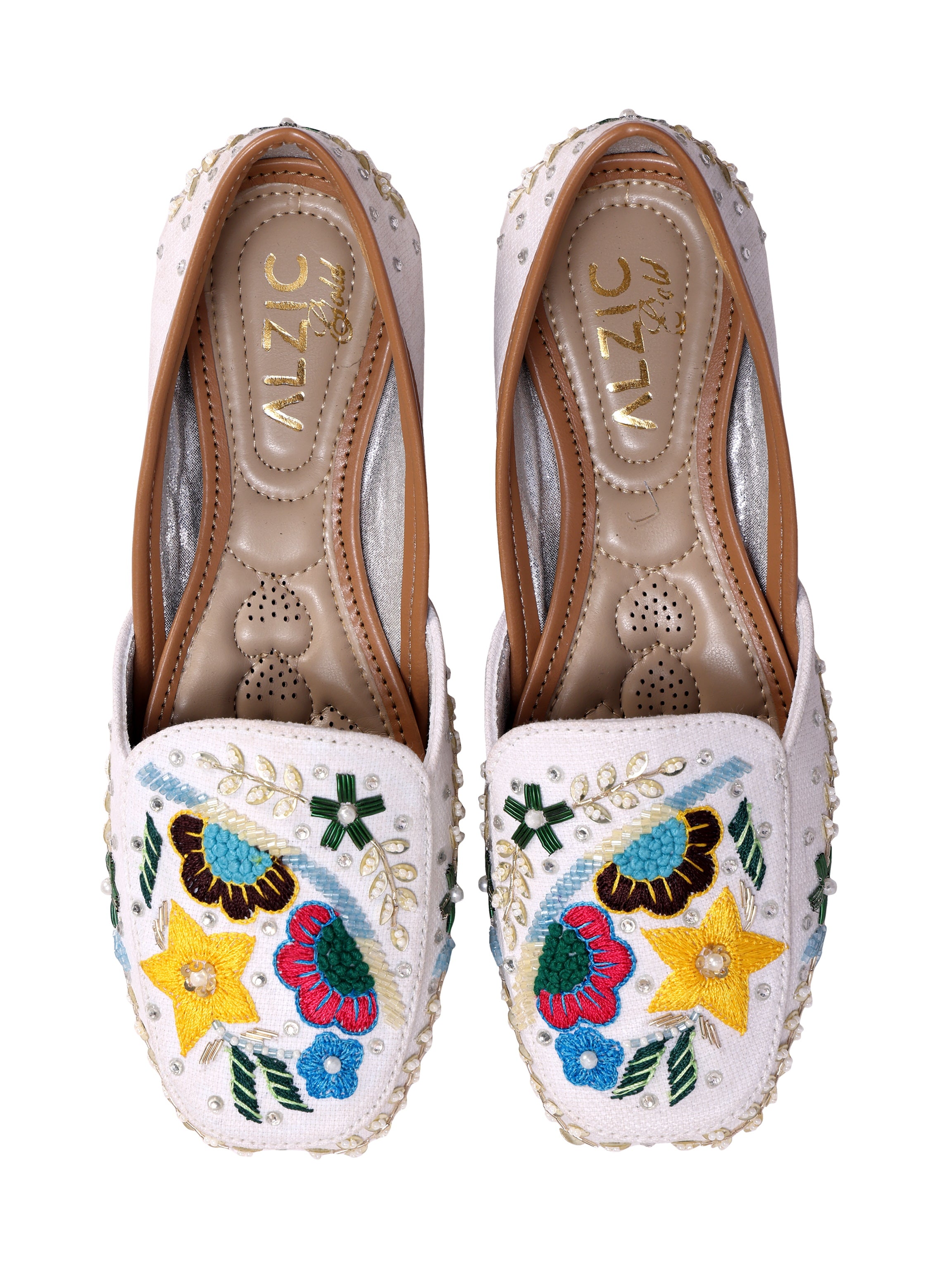 Zehra Off-White Bloom Juttis
