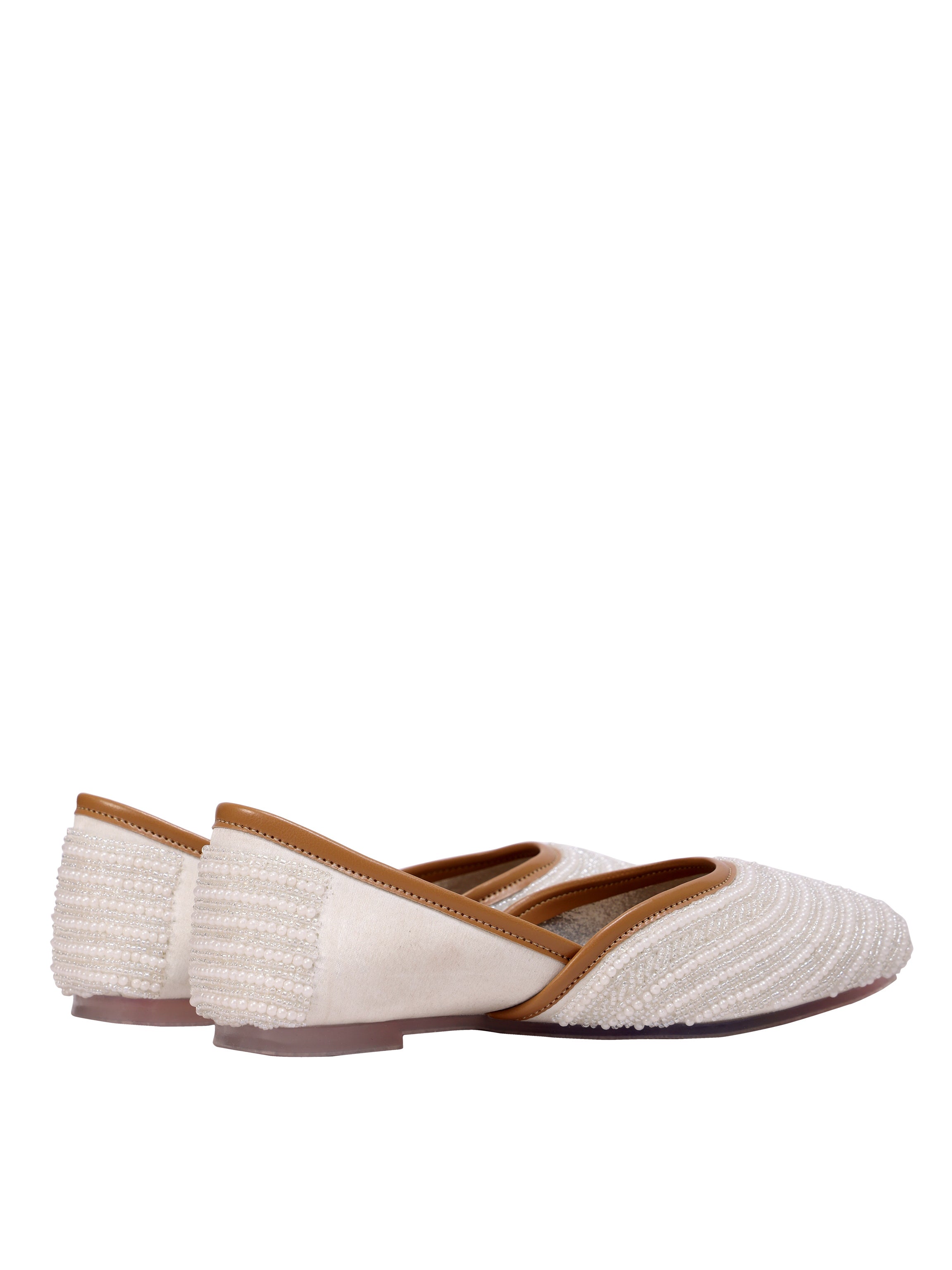 Pearl Off-White Hand-Beaded Juttis