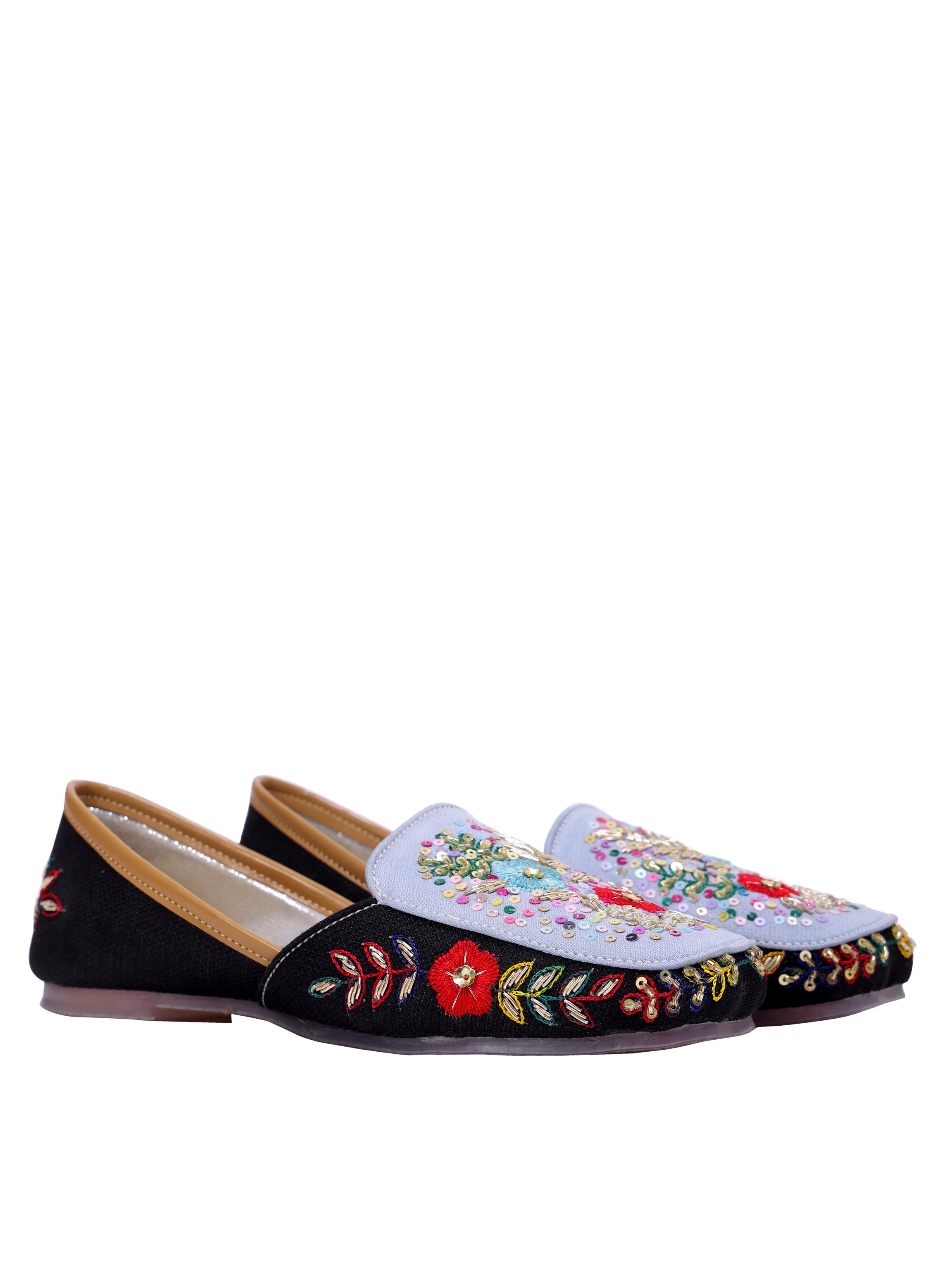 Gulbahaar Black Floral Hand-Embroidered Juttis