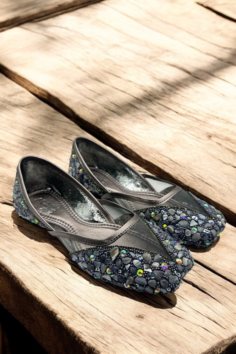 MojidiPearl Elegance Embellished Juttis