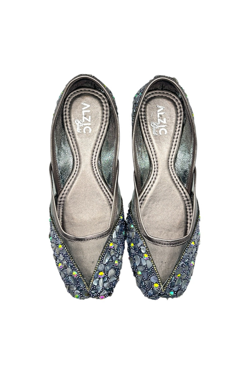 MojidiPearl Elegance Embellished Juttis