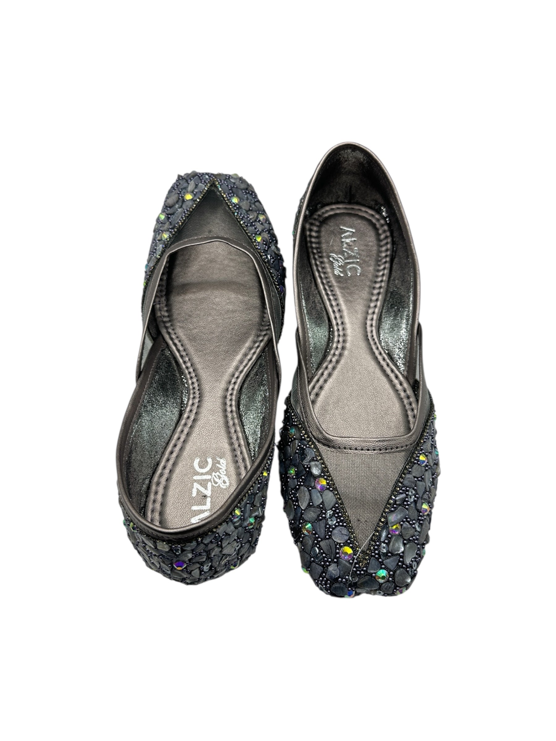 MojidiPearl Elegance Embellished Juttis