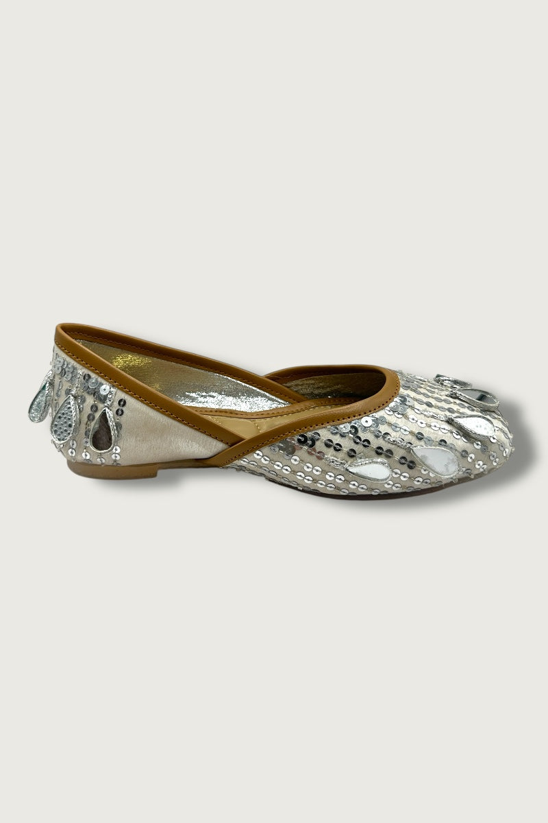 Stellar Gleam Silver Juttis