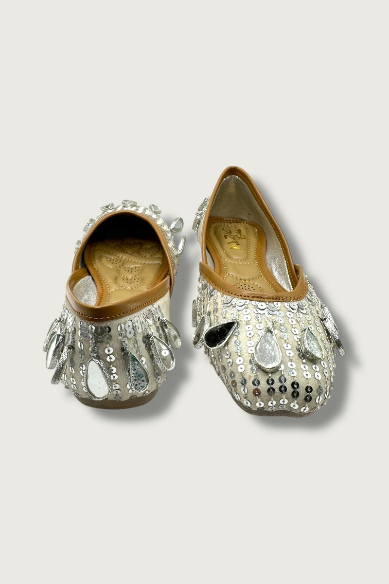 Stellar Gleam Silver Juttis