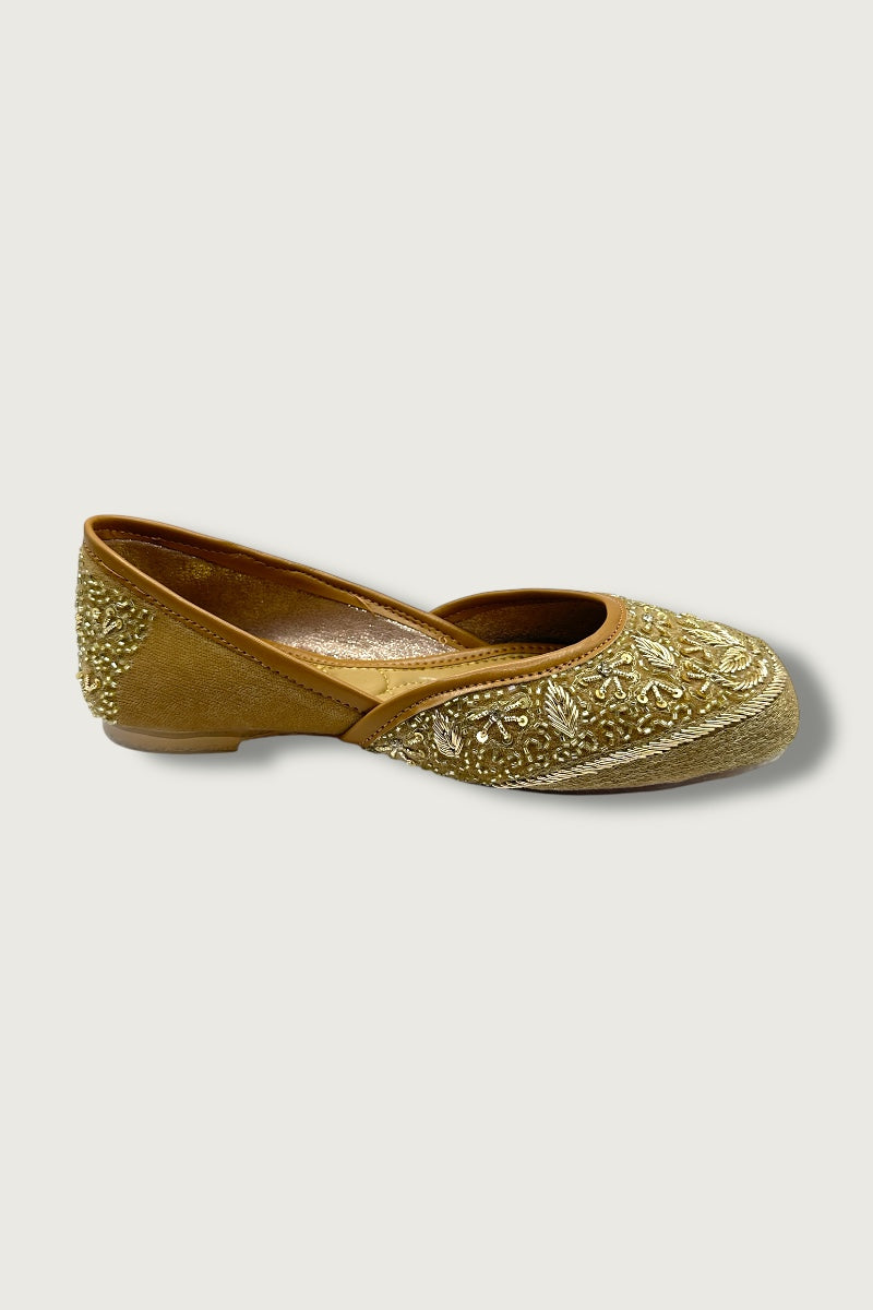 Royal Zari Embroidered Juttis