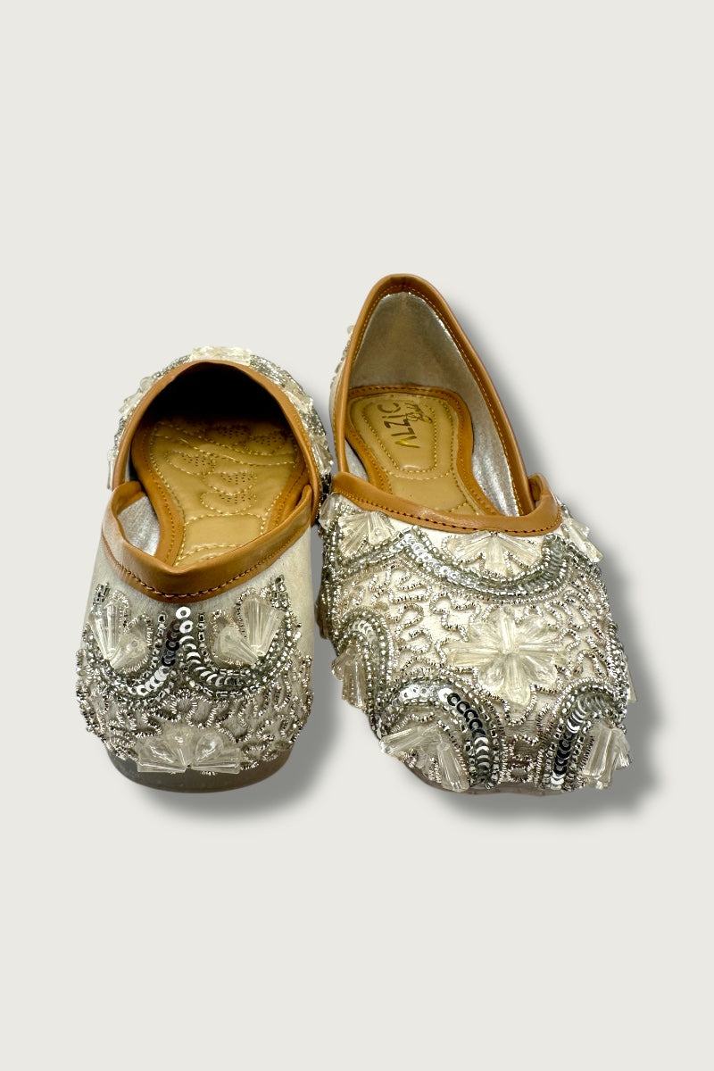 Aarohi Ivory Bridal Jutti