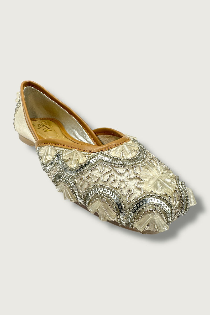 Aarohi Ivory Bridal Jutti