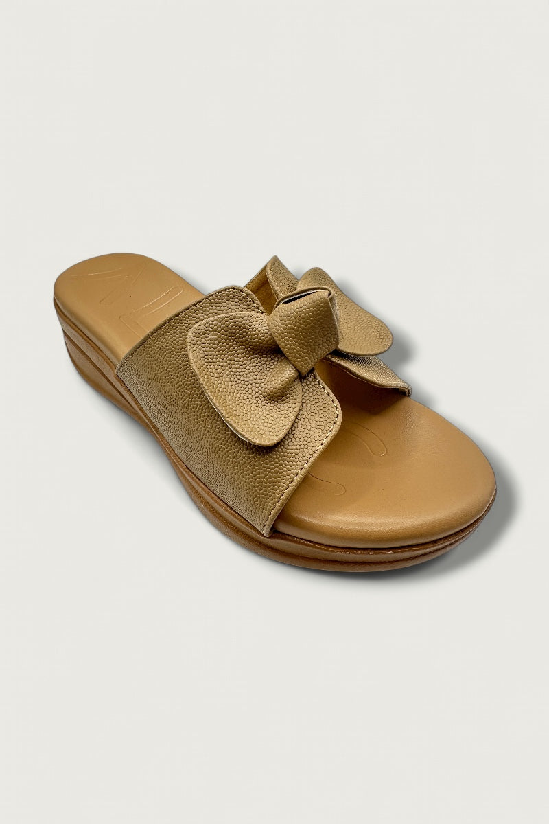 Bow Charm Brown Comfort Slides