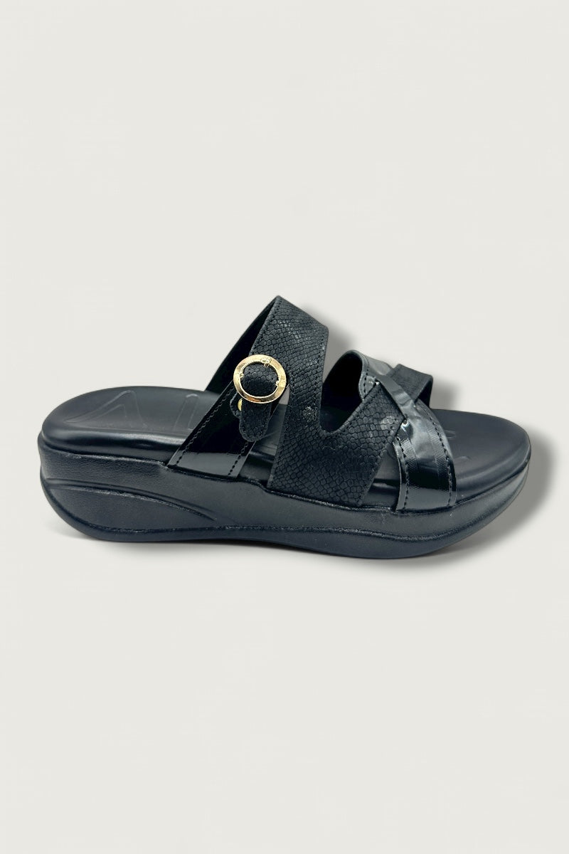 Noir Grace Criss-Cross