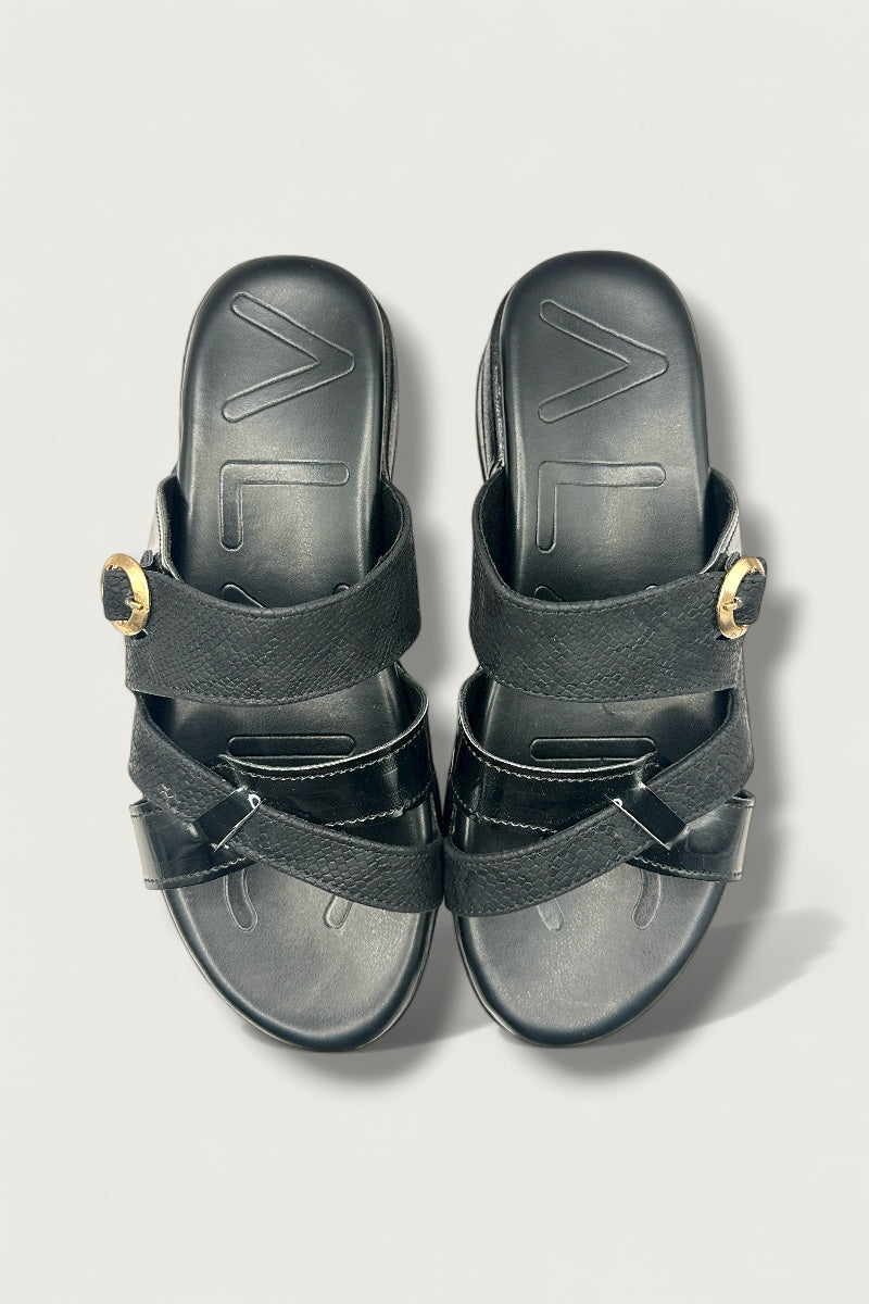 Noir Grace Criss-Cross