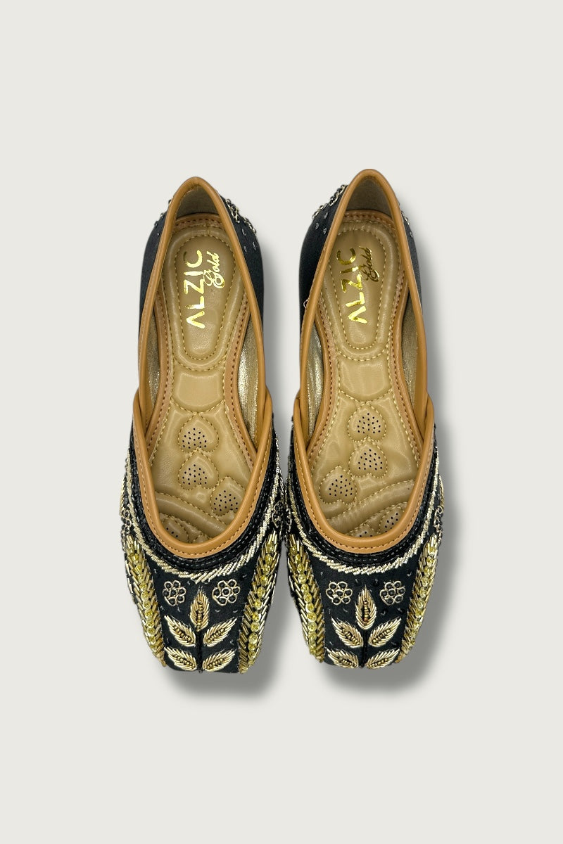 Regal Black Handcrafted Juttis