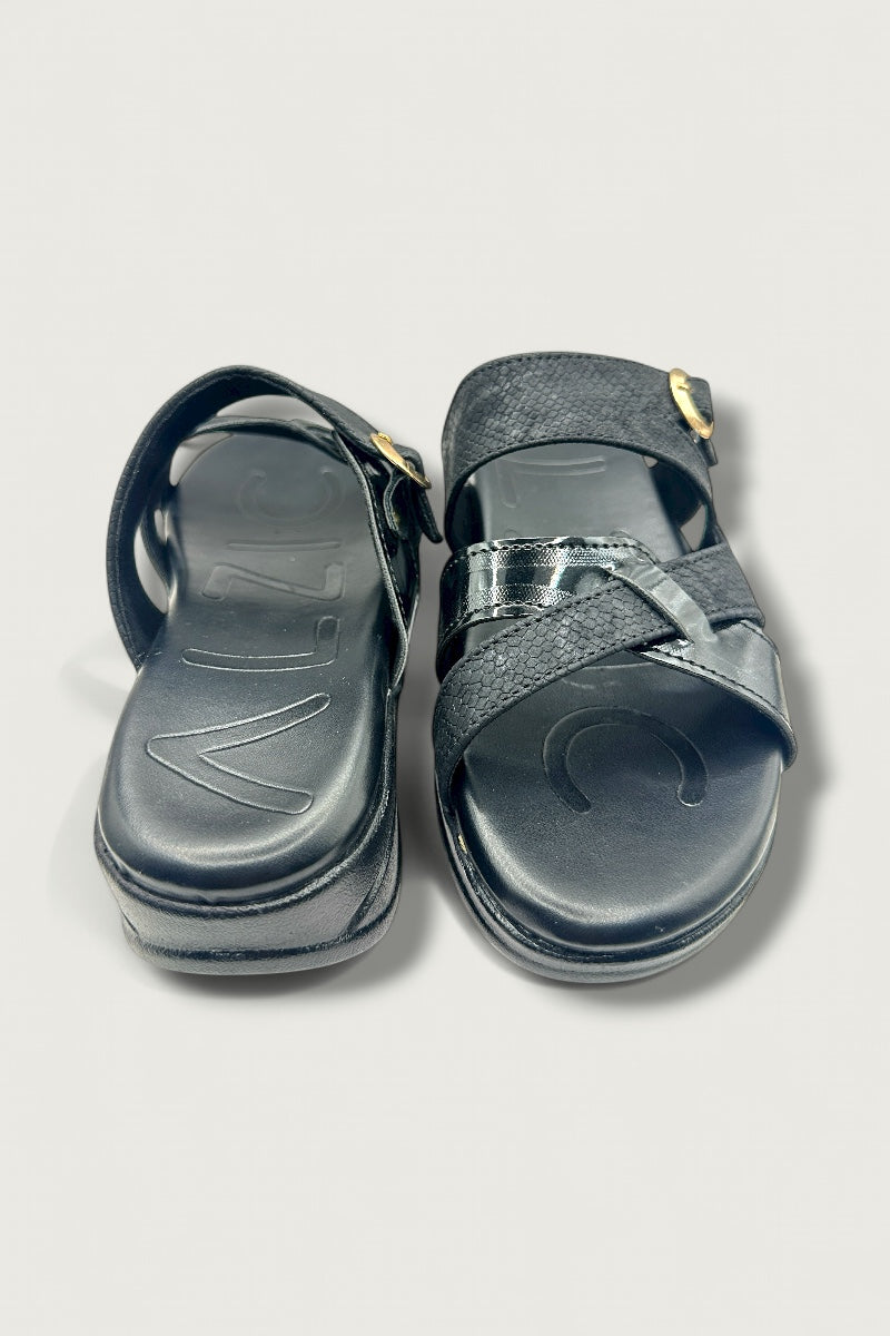 Noir Grace Criss-Cross