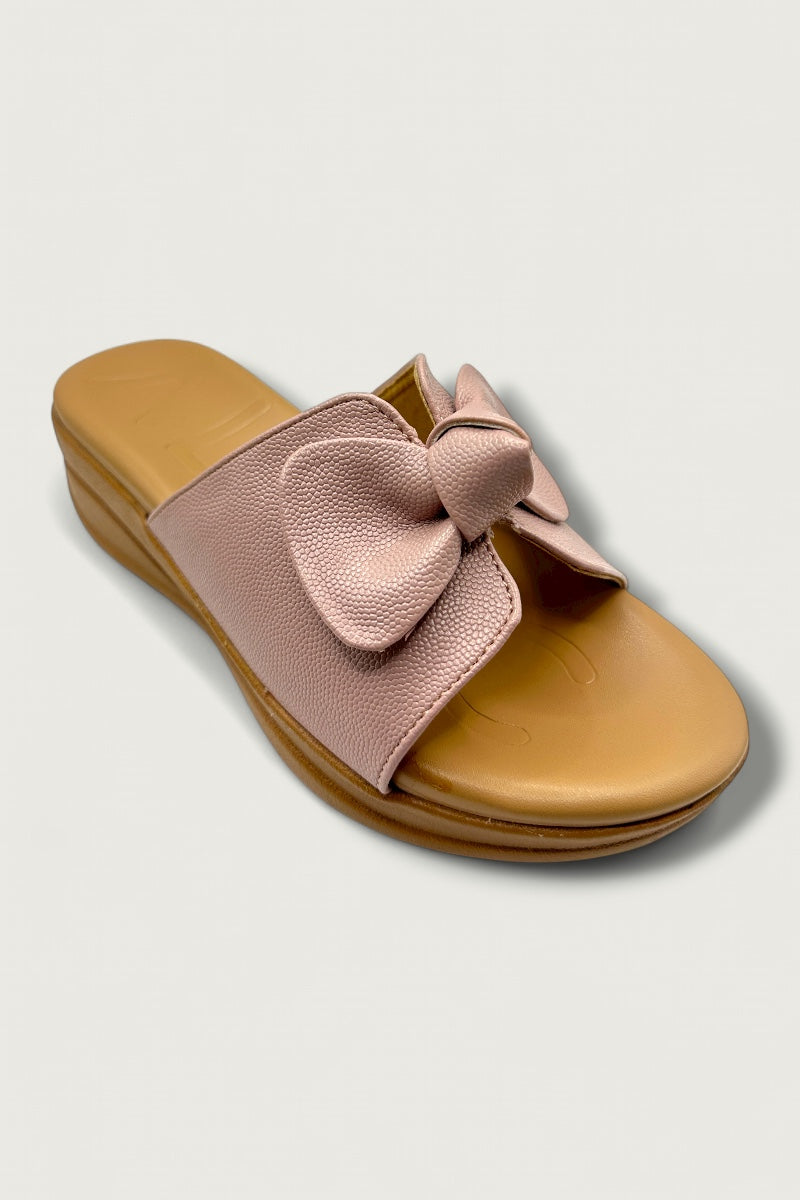 Bow Charm Pink Comfort Slides