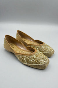 Royal Zari Embroidered Juttis