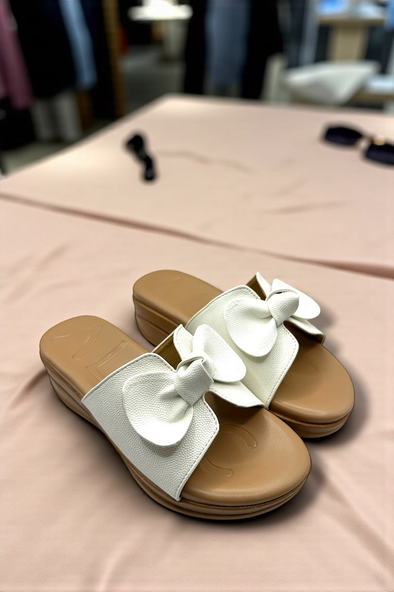 Bow Charm White Comfort Slides