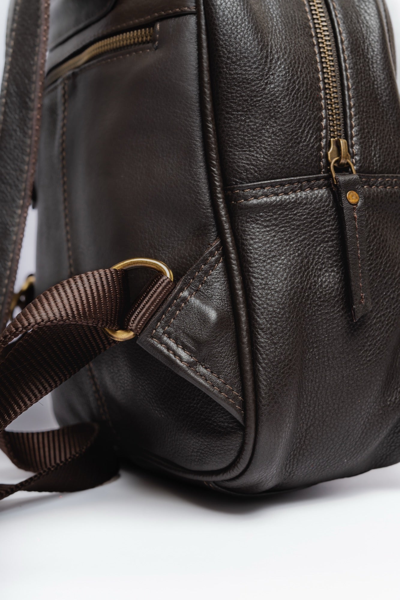 Stylish Brown Leather Mini Backpack – Compact & Versatile Everyday Bag
