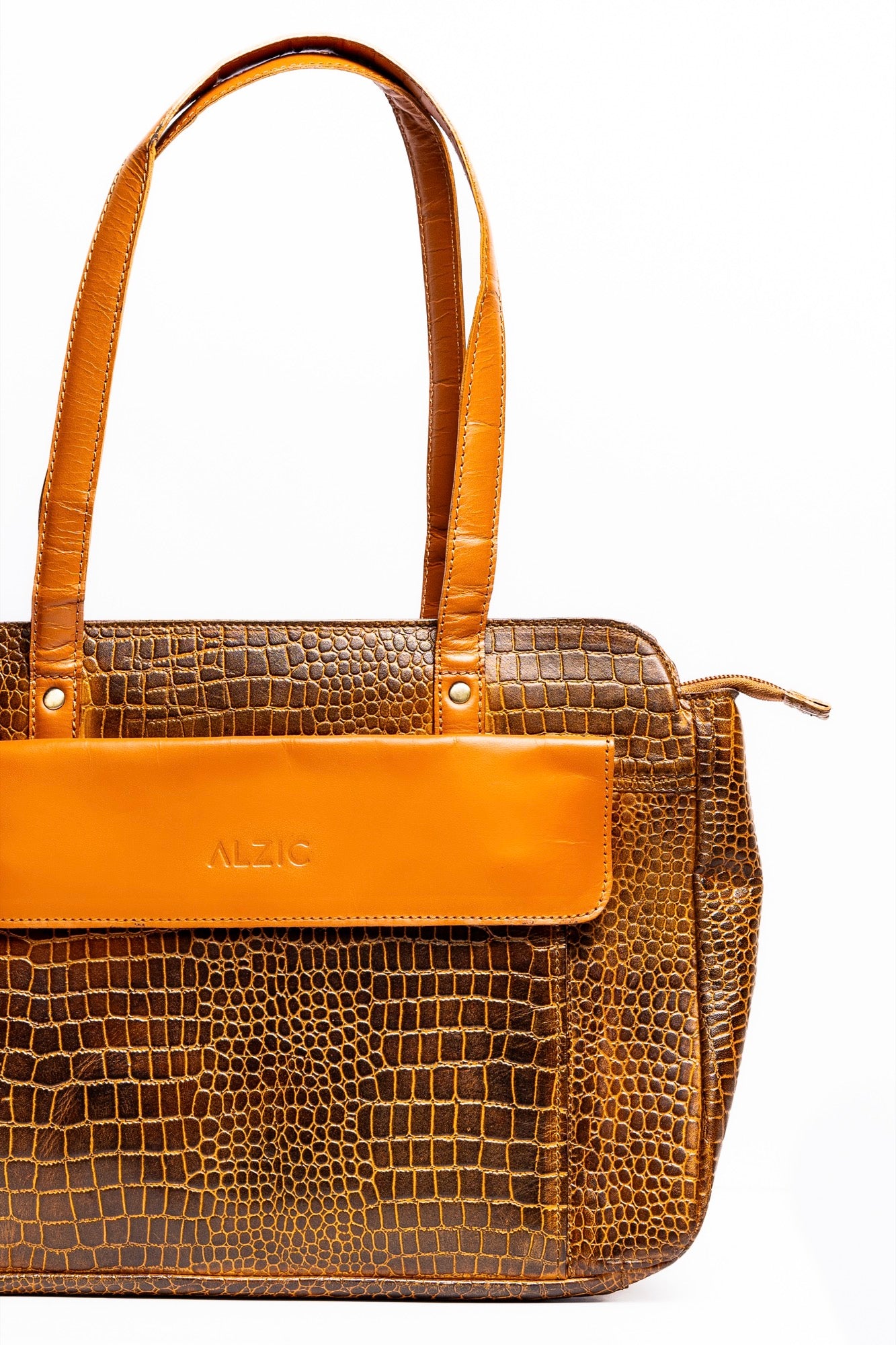 Classic Brown Crocodile-Embossed Leather Tote Bag – Stylish Work & Travel Handbag