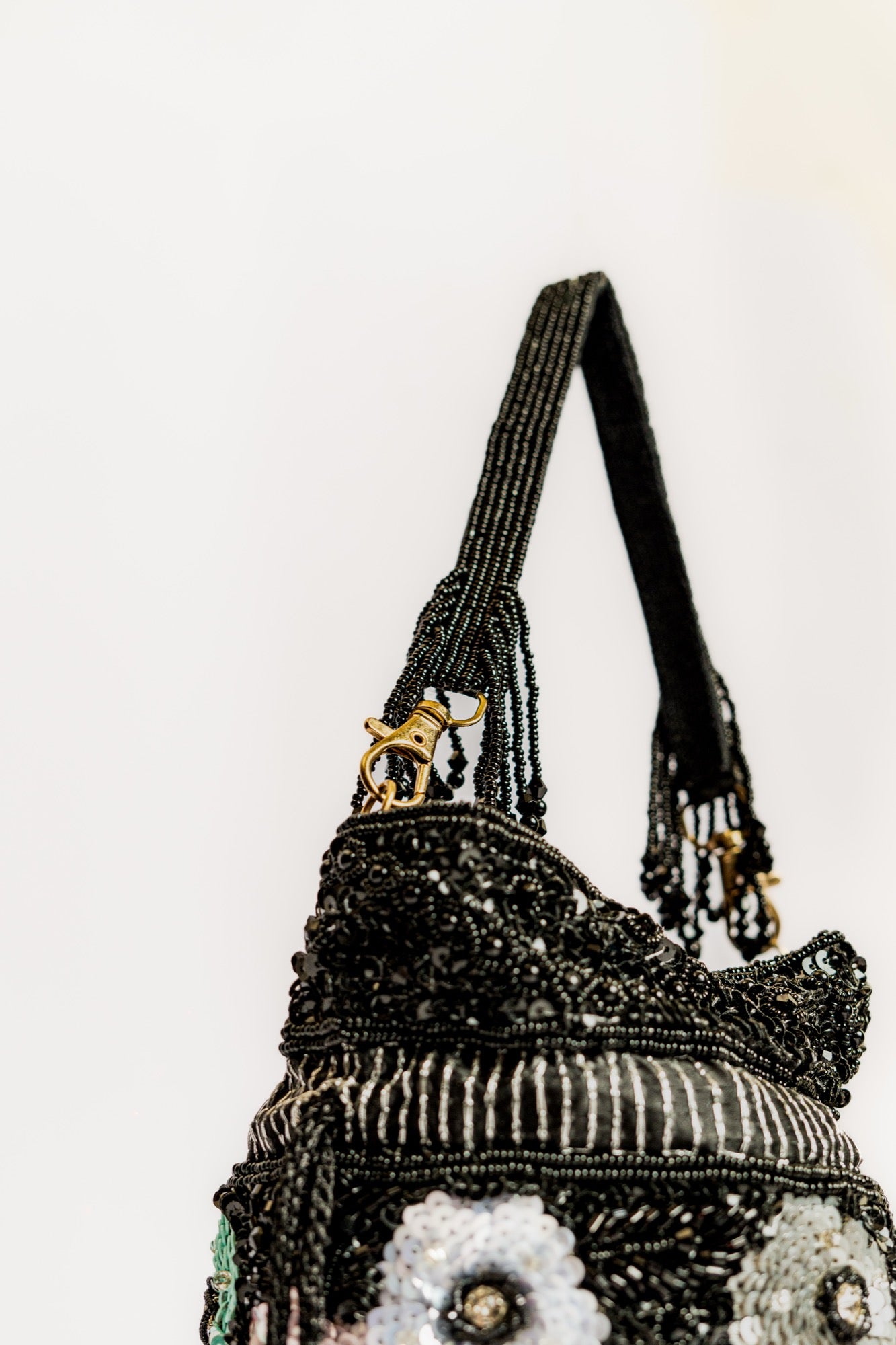 Handcrafted Black Beaded Floral Bucket Bag – Sequin Embellished Drawstring Evening Purse