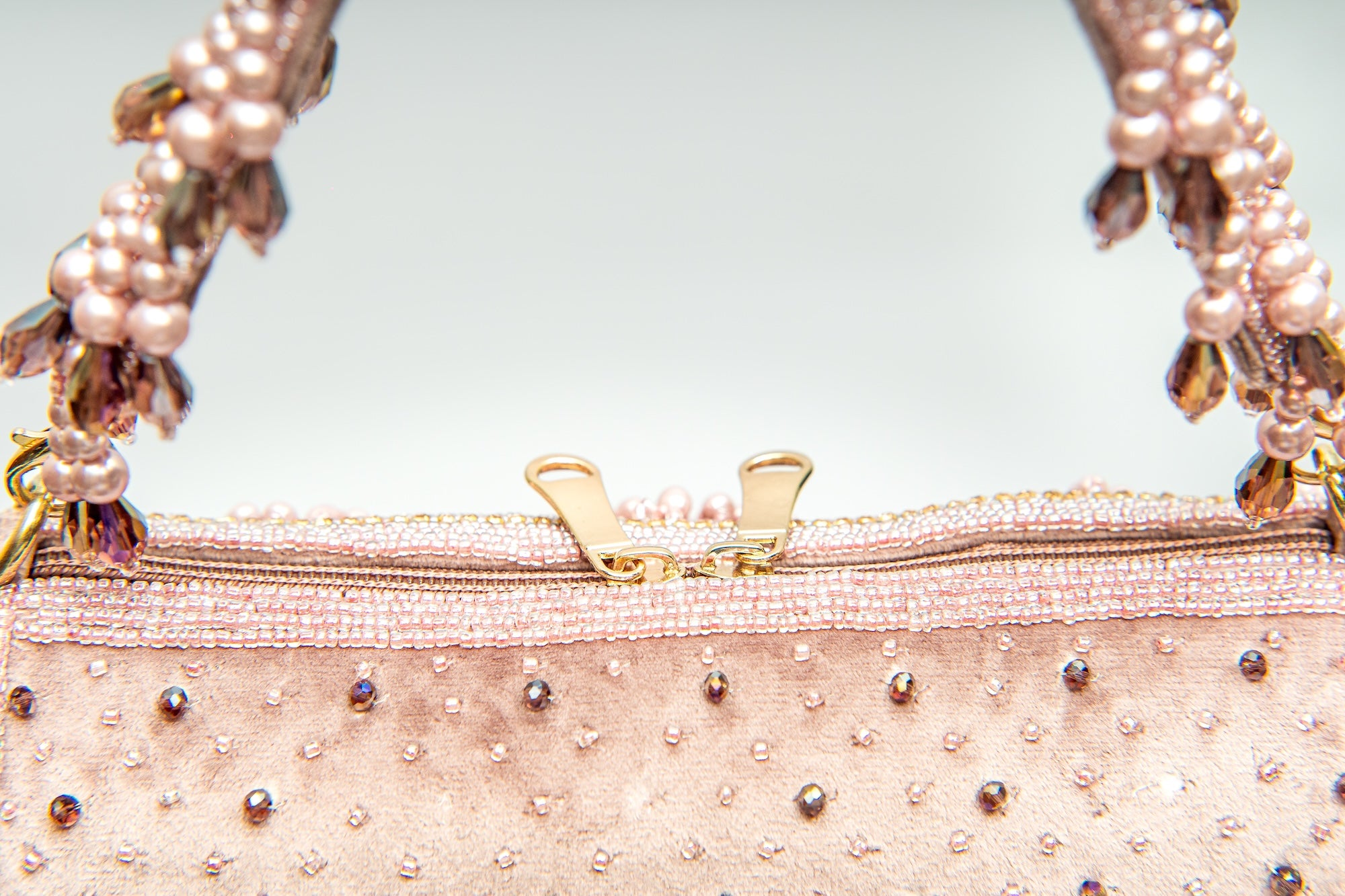 Luxurious Rose Gold Beaded Fringe Handbag – Handcrafted Pearl & Crystal Embellished Evening Purse