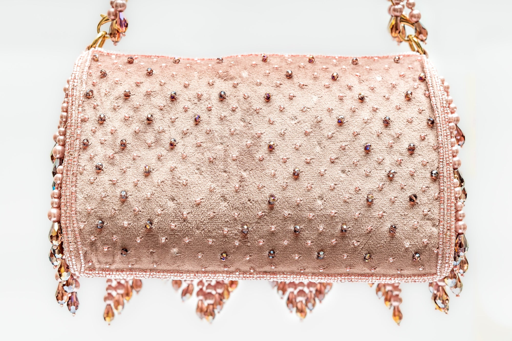 Luxurious Rose Gold Beaded Fringe Handbag – Handcrafted Pearl & Crystal Embellished Evening Purse